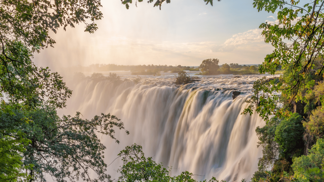 Victoria Falls thundering
